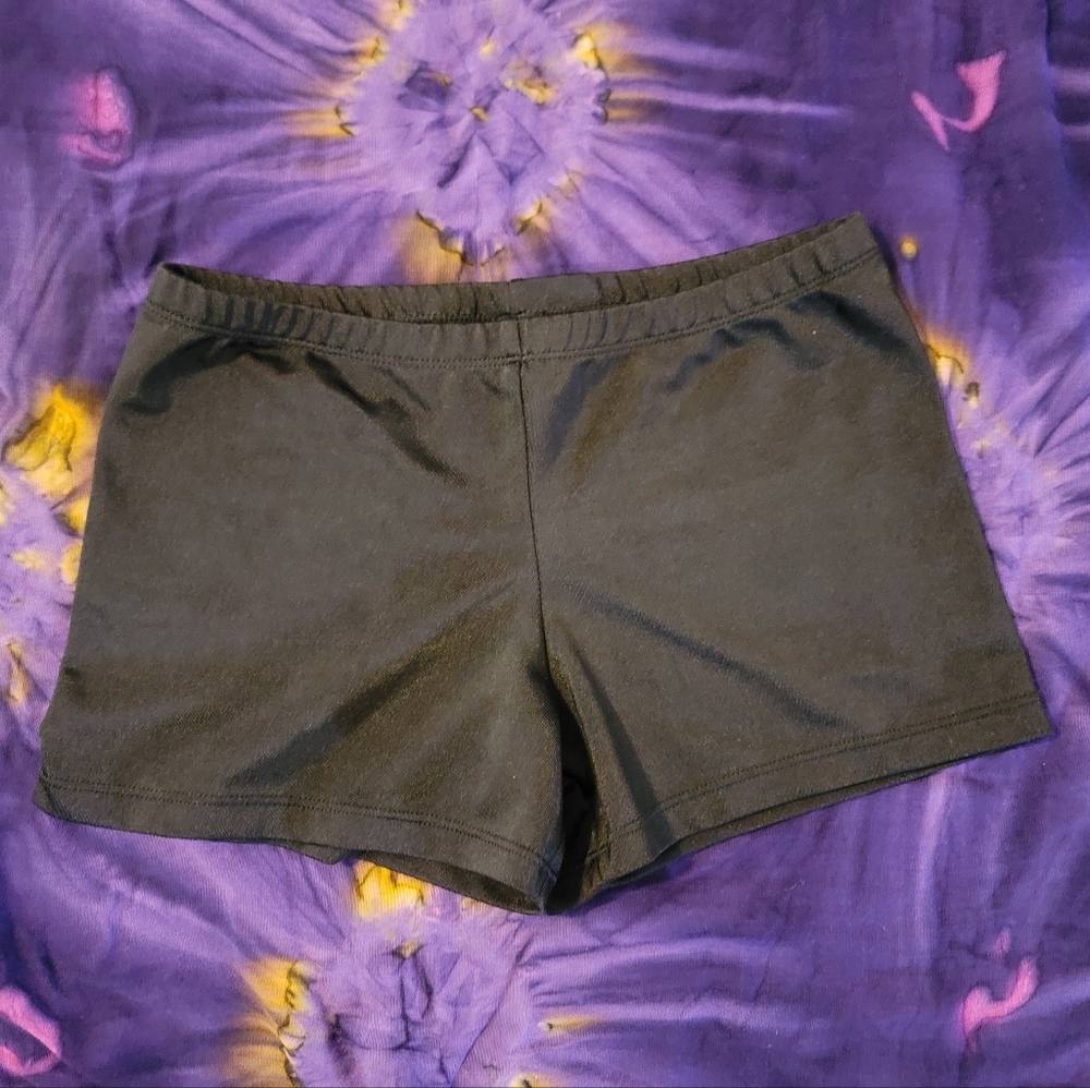 ELEGANT MOMENTS SHORTIE SHORTS